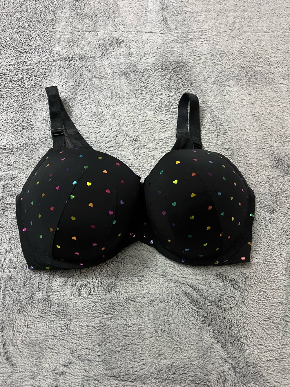 Torrid size 38F(DDD) Black Heart-Print T-Shirt Bra - Multicolor Hearts